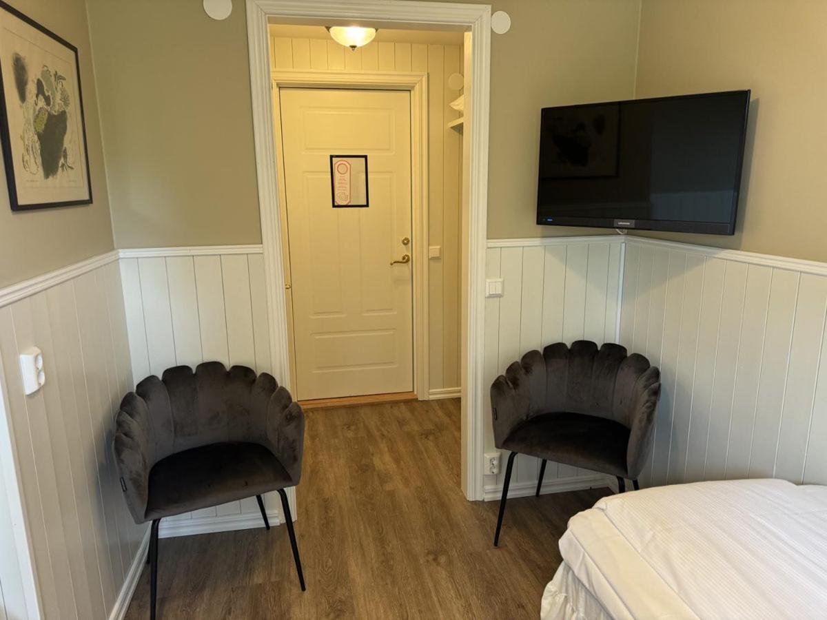 Hotel Tanum Gestgifveri Танумшеде Екстериор снимка